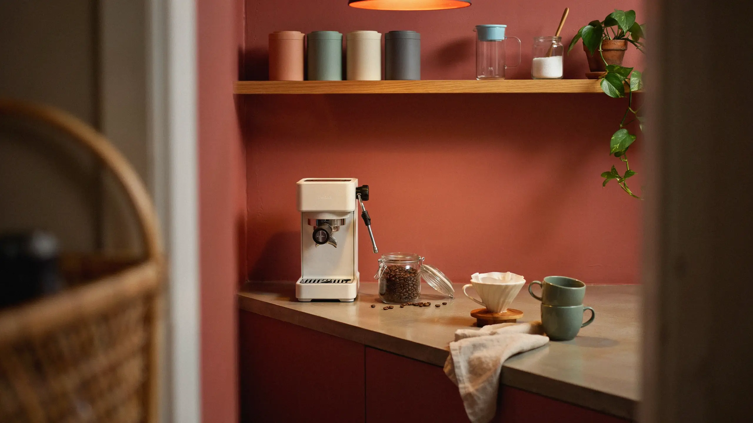 warm-minimalist-home-coffee-station-terracotta-wall-espresso-maker.