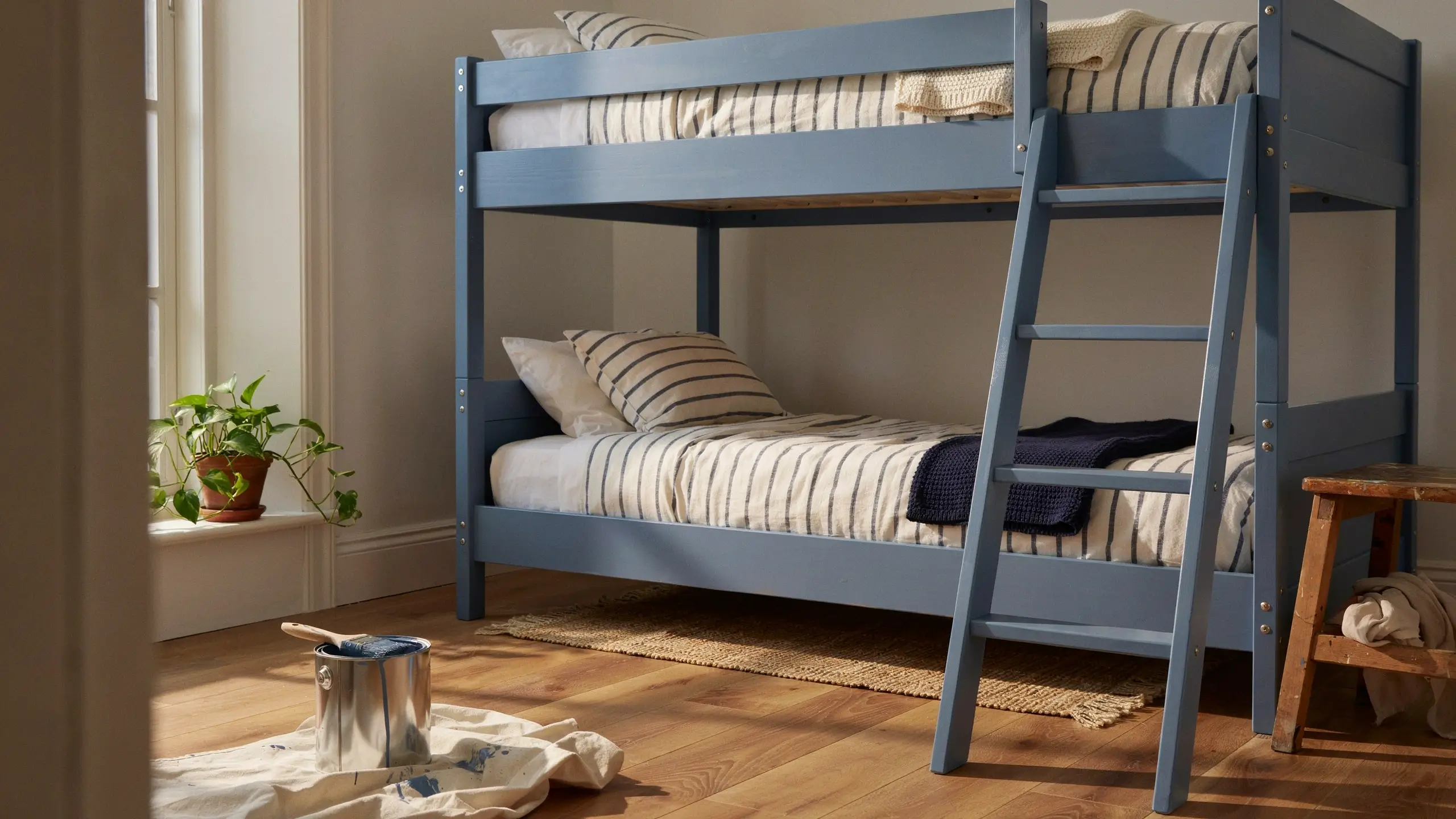 diy-upcycled-secondhand-blue-bunk-bed-styling-project.